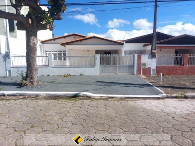 Casa em Peruíbe para venda